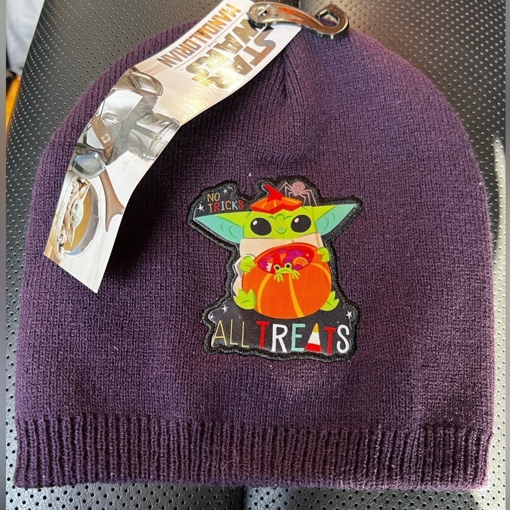 Star Wars Adult Beanie. NWT